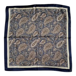 Carré satin soyeux foulard 70 cachemire bleu et marron effet soie