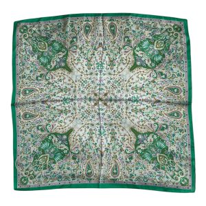 Foulard carré bandana satin motif cachemire vert violet effet soie