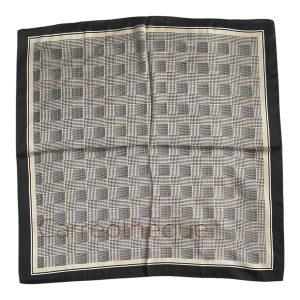 Foulard carré 70x70cm satin effet soie motif pieds de poule crème noir
