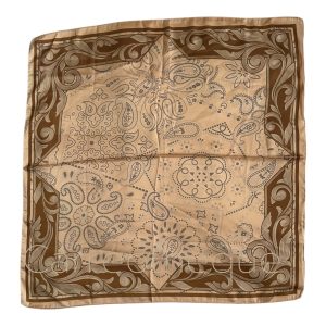 Foulard carré bandana satin motif cachemire beige marron