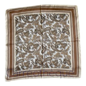 Foulard carré 70x70cm satin effet soie cachemire végétal tour rayé beige