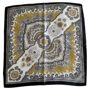 Foulard carré bandana 70x70cm satin soyeux motif cachemire moutarde noir gris