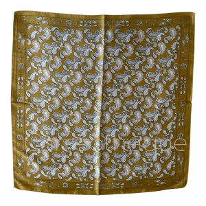 Foulard carré bandana 70x70cm satin soyeux motif cachemire moutarde