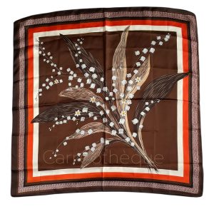 Foulard 70x70cm carré satin toucher soie tour du cou sac ou cheveux motif fleurs muguet