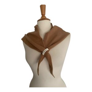Écharpe triangle pure laine camel